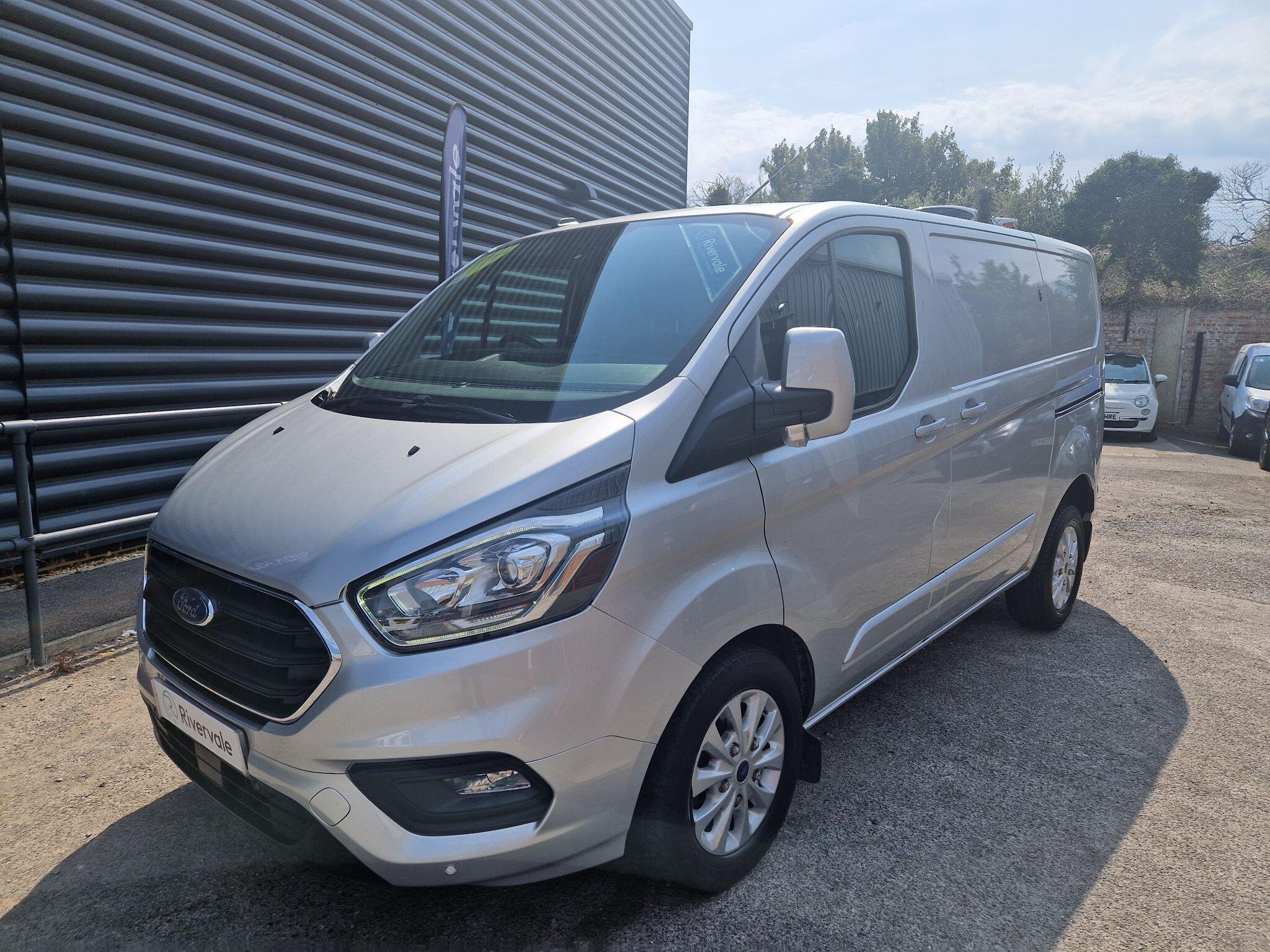 Ford Transit Custom image 1